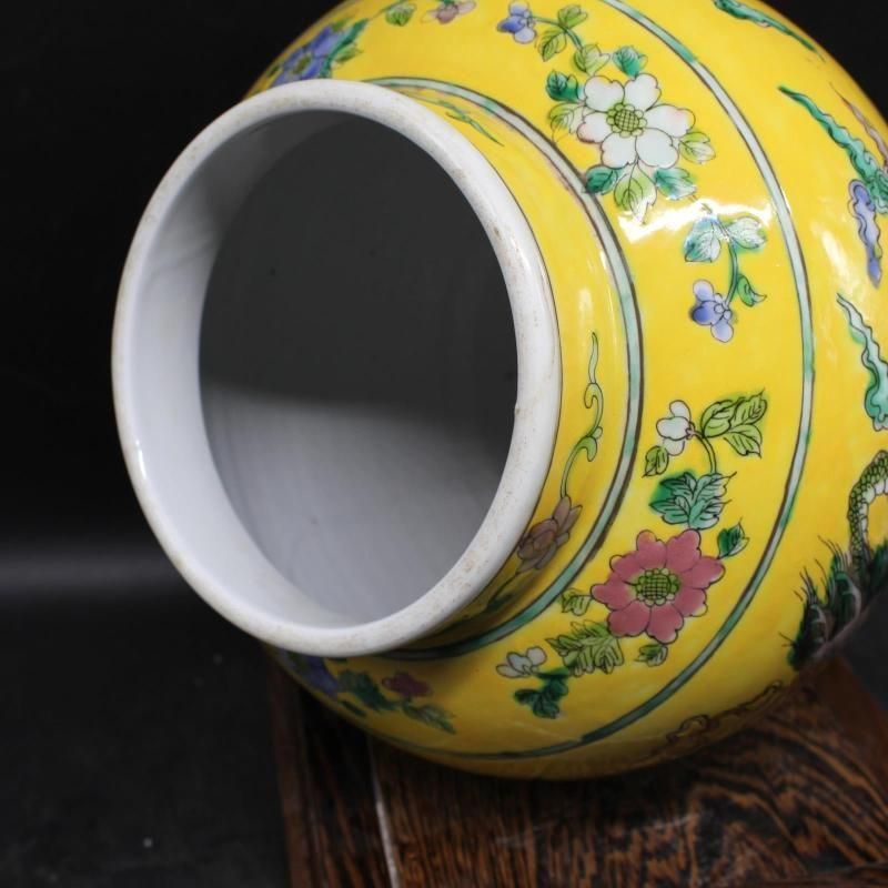 清康熙黄地粉彩龍鳳紋将軍茶壺  景徳鎮 陶磁器 装飾品 現代工芸品 美術品 置物 清康熙黄地粉彩龍鳳紋将軍茶壺 景徳鎮 陶磁器 装飾品 現代工芸品