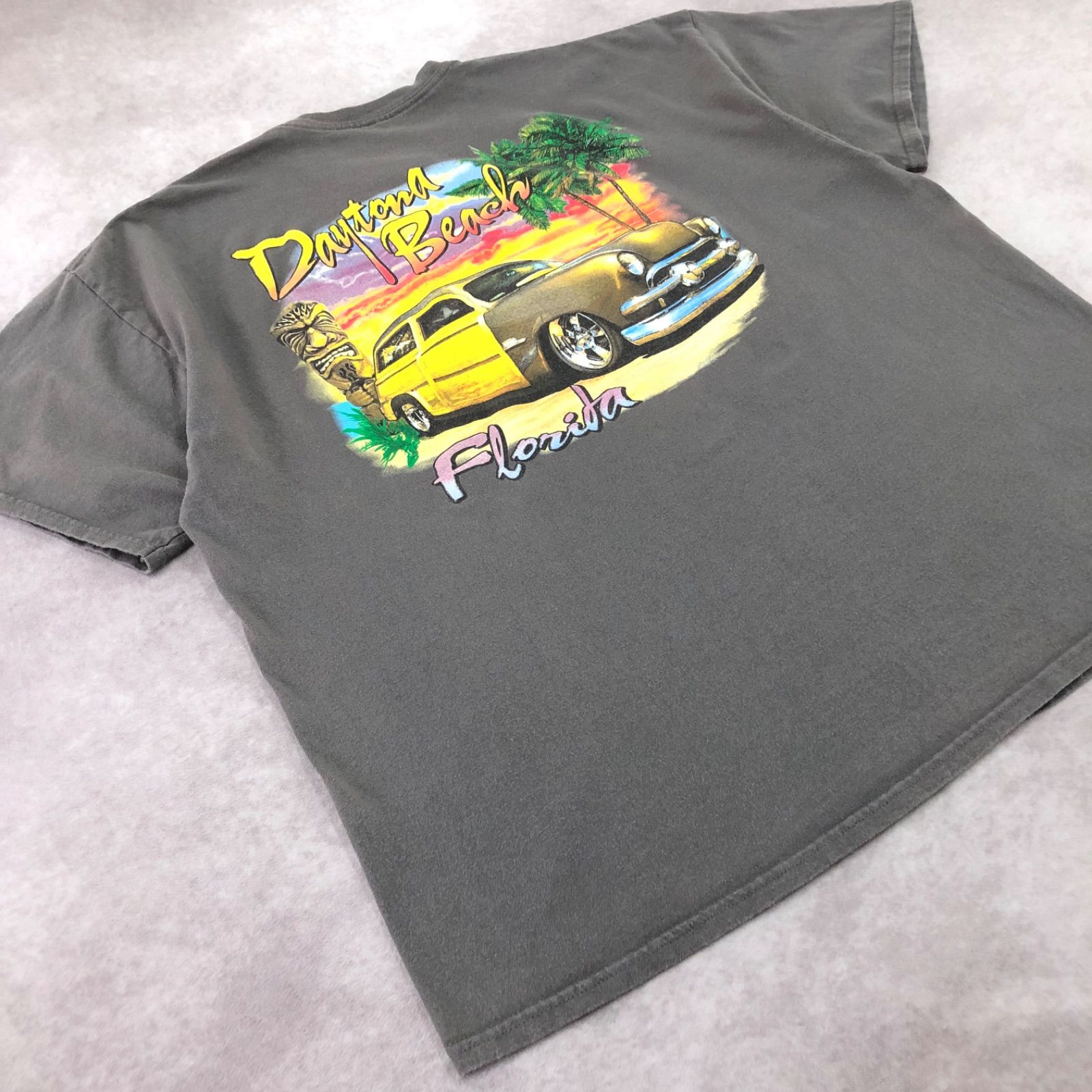 GILDAN ギルダン プリント 夕焼け ヤシの木 ビーチ 海 レトロ 旧車 クラシックカー Tシャツ 半袖 古着 USED Vintage ヴィンテージ アメカジ ビッグシルエット オーバーサイズ