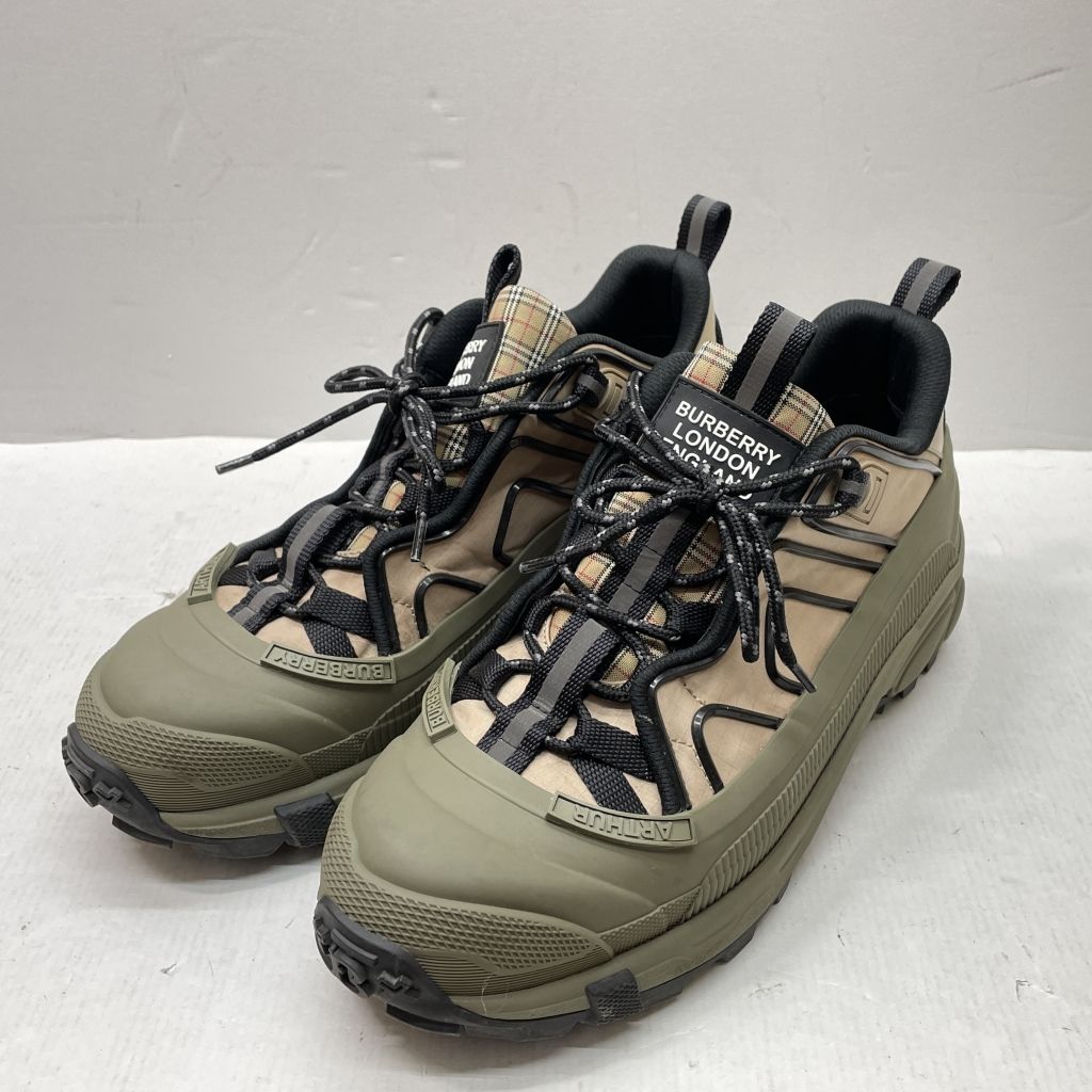 01w-1122 BURBERRY バーバリー ロンドン アーサーロートップスニーカー 