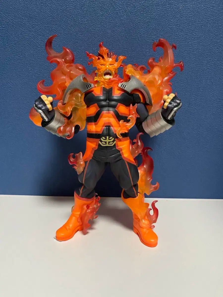 軍服 d サンナ ヒーロー アカデミー 努力 フィギュア