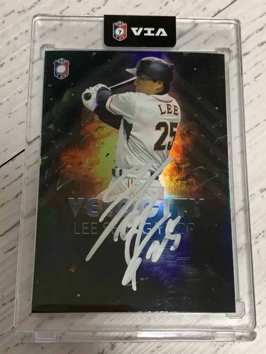 希少　李承燁　EPOCH 直筆サインカード 2019 2019 エポック 読売ジャイアンツ85周年 李承燁 直筆