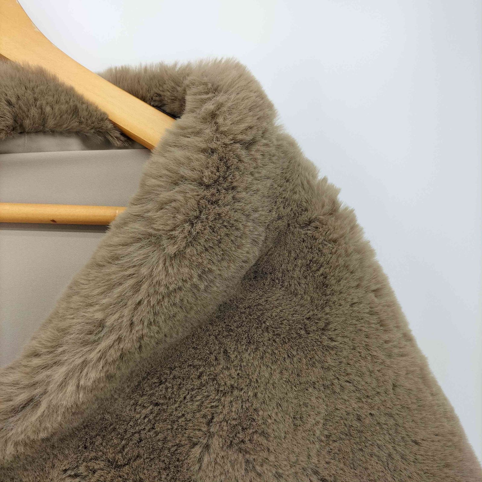 Jenne ファッション ジェンヌJENNEリッチボリュームファーケープ ベージュ