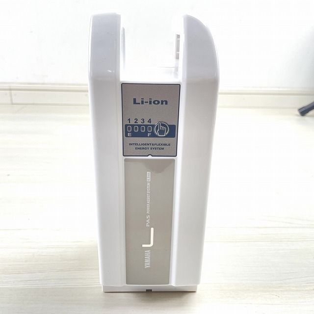 X83-04 X83-8212A-04 電動自転車用 リチウムイオンバッテリー 白 ヤマハ K0053403 BRIGHTFACE_UK