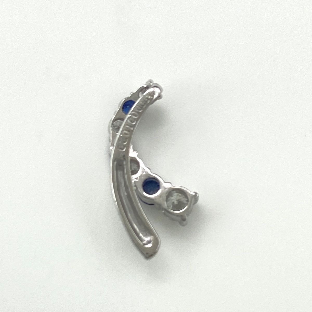 サファイア デザインペンダントトップ