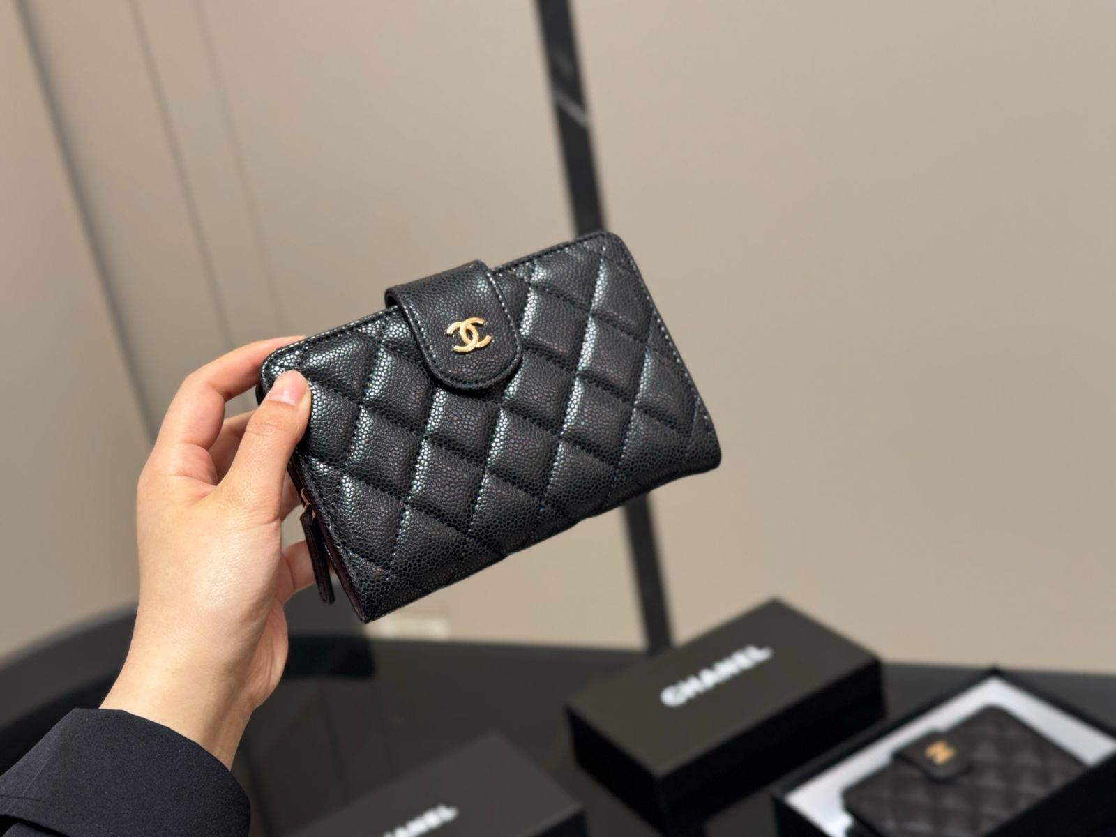 【コンパクト♡】CHANEL ショートウォレット 国内発送 国内発送 シャネル 三つ折り ミニ ウォレット CHANEL 財布