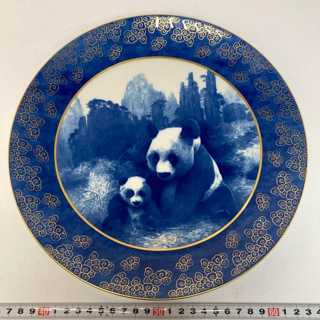 マイセン　2017年イヤープレート共箱「ジャイアントパンダ」直径27cm マイセン 2017年イヤープレート共箱「ジャイアントパンダ」直径27cm