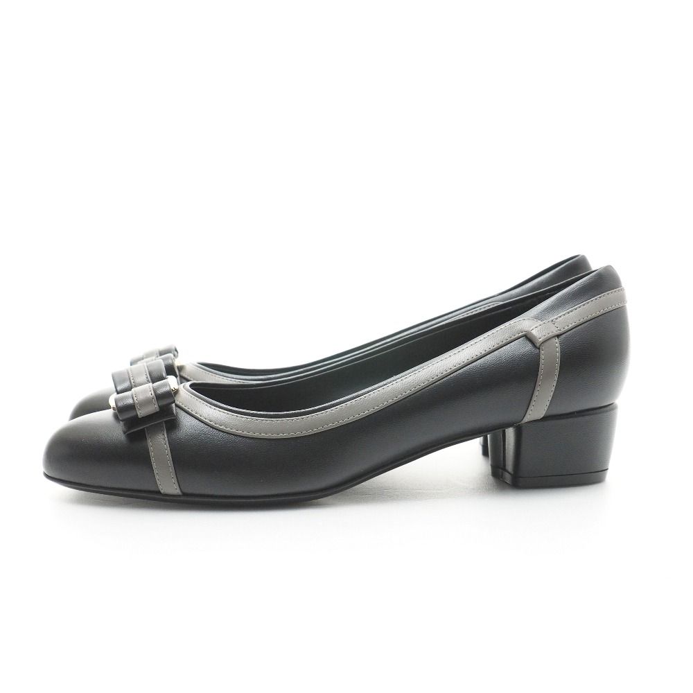 【新品】Ferragamo フェラガモ ヴァラパンプス　サイズ6 フェラガモ ヴァラ レザー パンプス 6 レディース ブロンズ