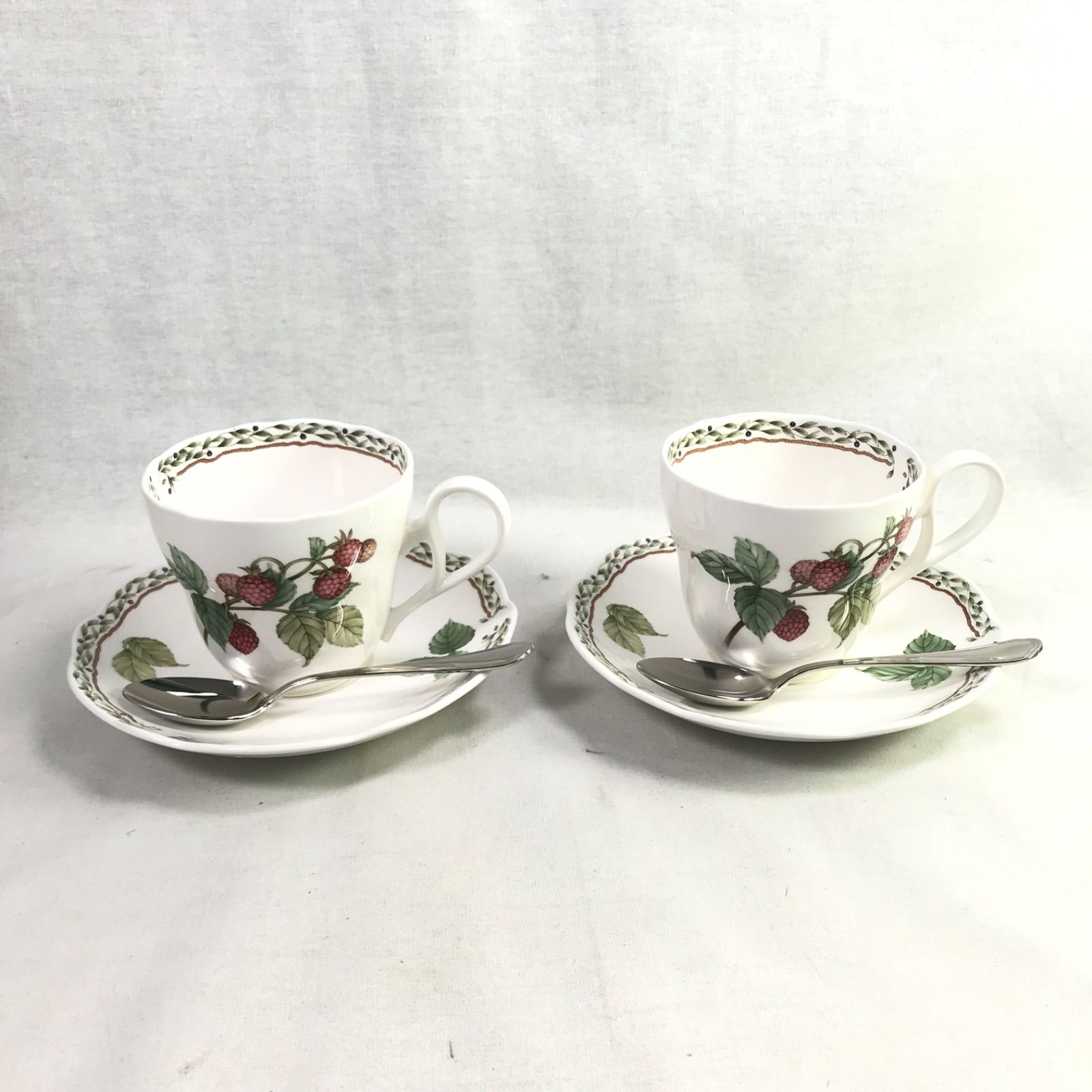 Noritake ROYAL ORCHARD カップ&ソーサーペア フルーツ柄