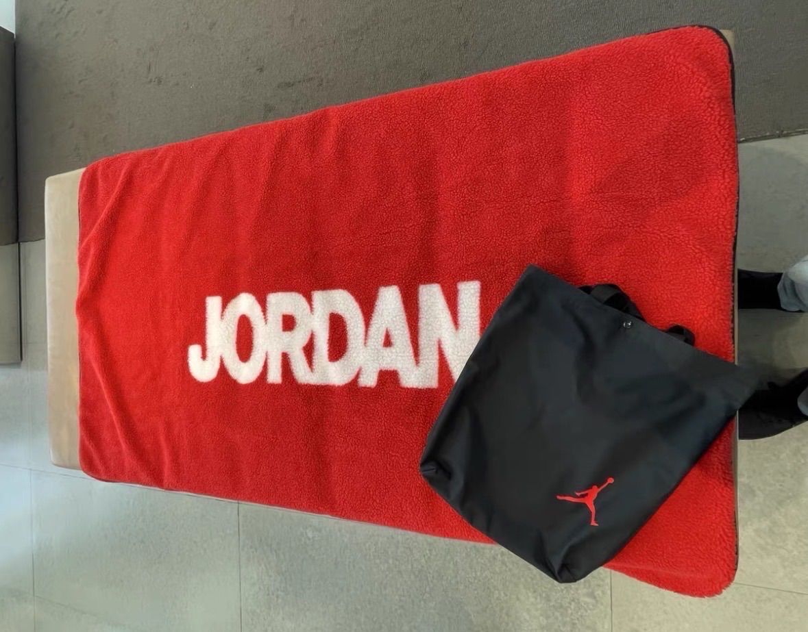海外限定 非売品 JORDAN JUMPMAN REVERSIBLE BIG BLANKET ジョーダン