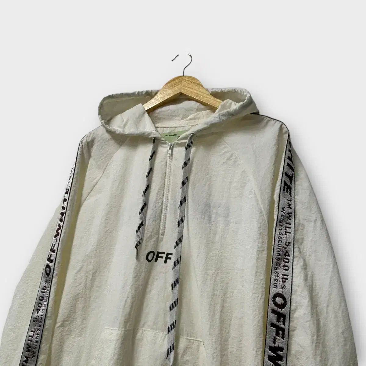 ウィンドブレーカー