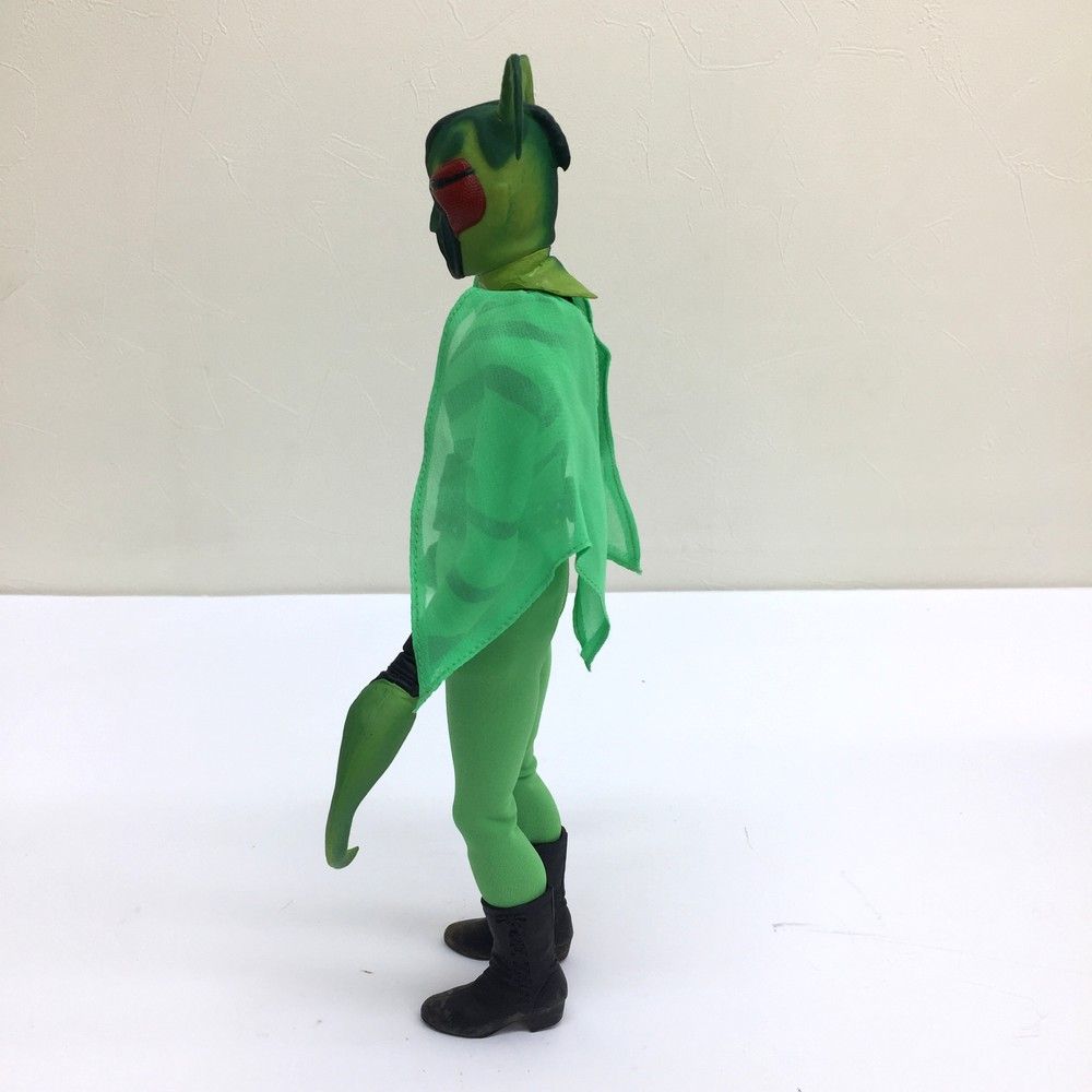 ☆美品 メディコムトイ 怪人かまきり男 リアルアクション