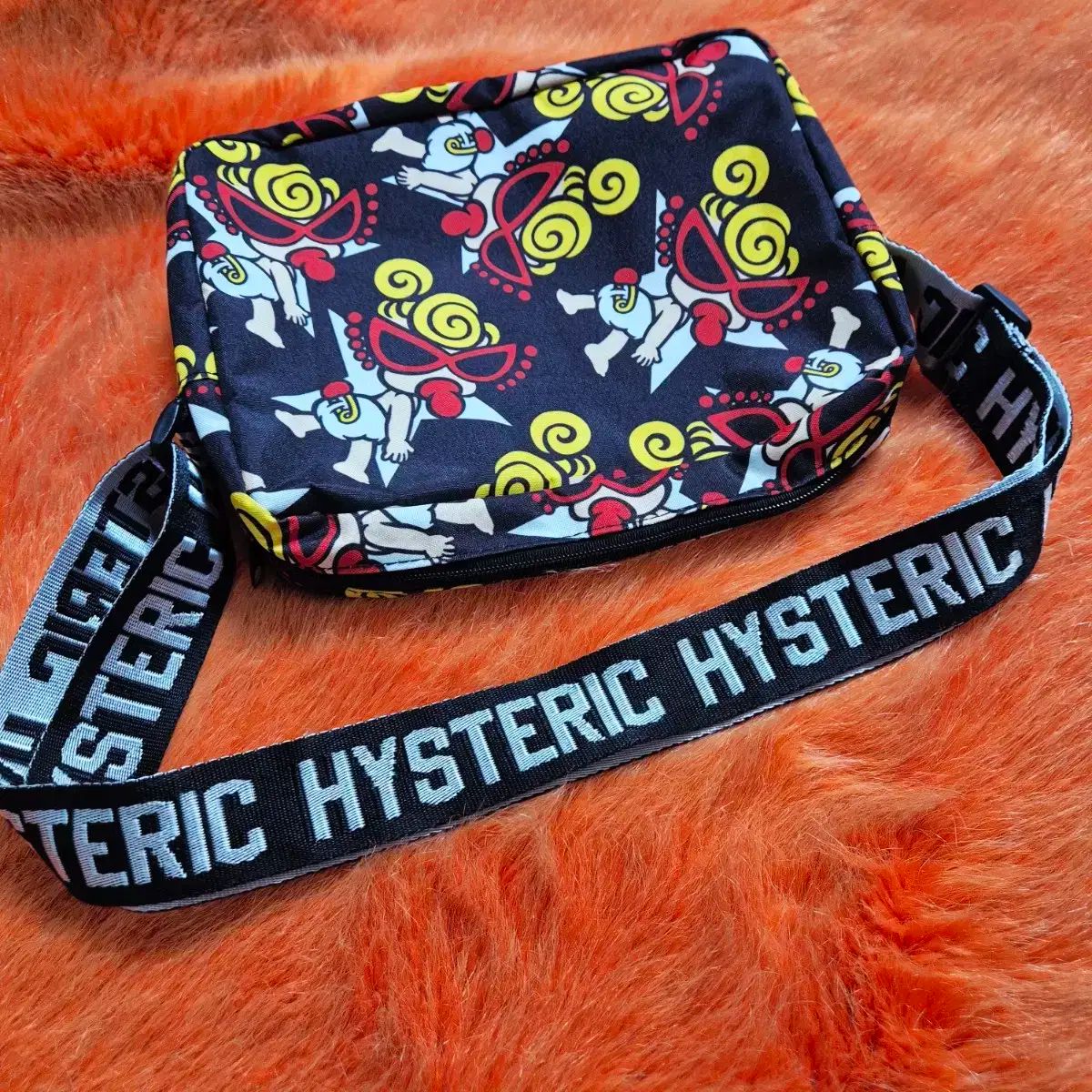 レア　HYSTERICGLAMOUR　ミニショルダーバッグ Hysteric glamour mini ヒステリックミニ クロスバッグ - メルカリ