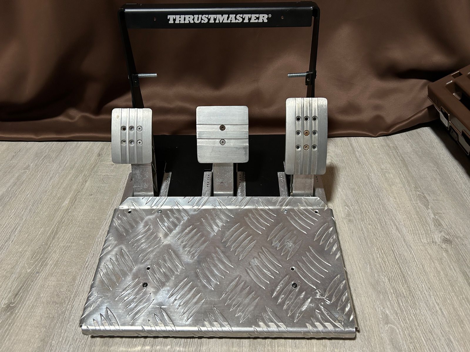 Thrustmaster T500RS ハンコン 中古 １円～☆ 完全売切～スタート☆ スラストマスター T300RS T-GT GT5 GT6 GTsport THRUSTMASTER T500RS中古品 ハンコン 中古のハンコンは買いか？否