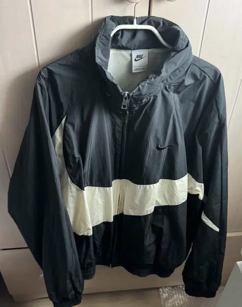 SWOOSH スウッシュ