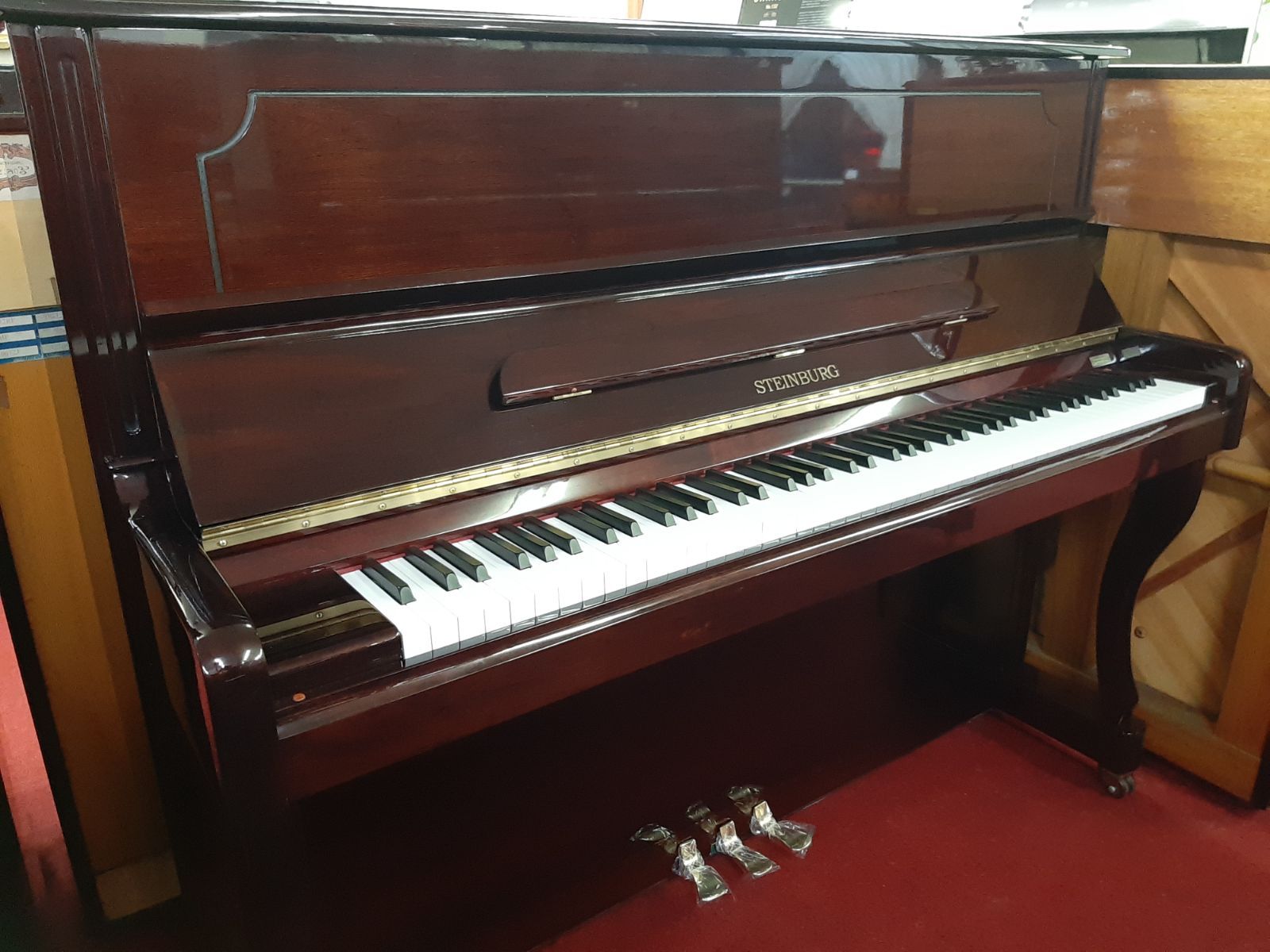 送料込み クリーニング 調整済 5年保証付き ピアノ STEINBURG MP-122