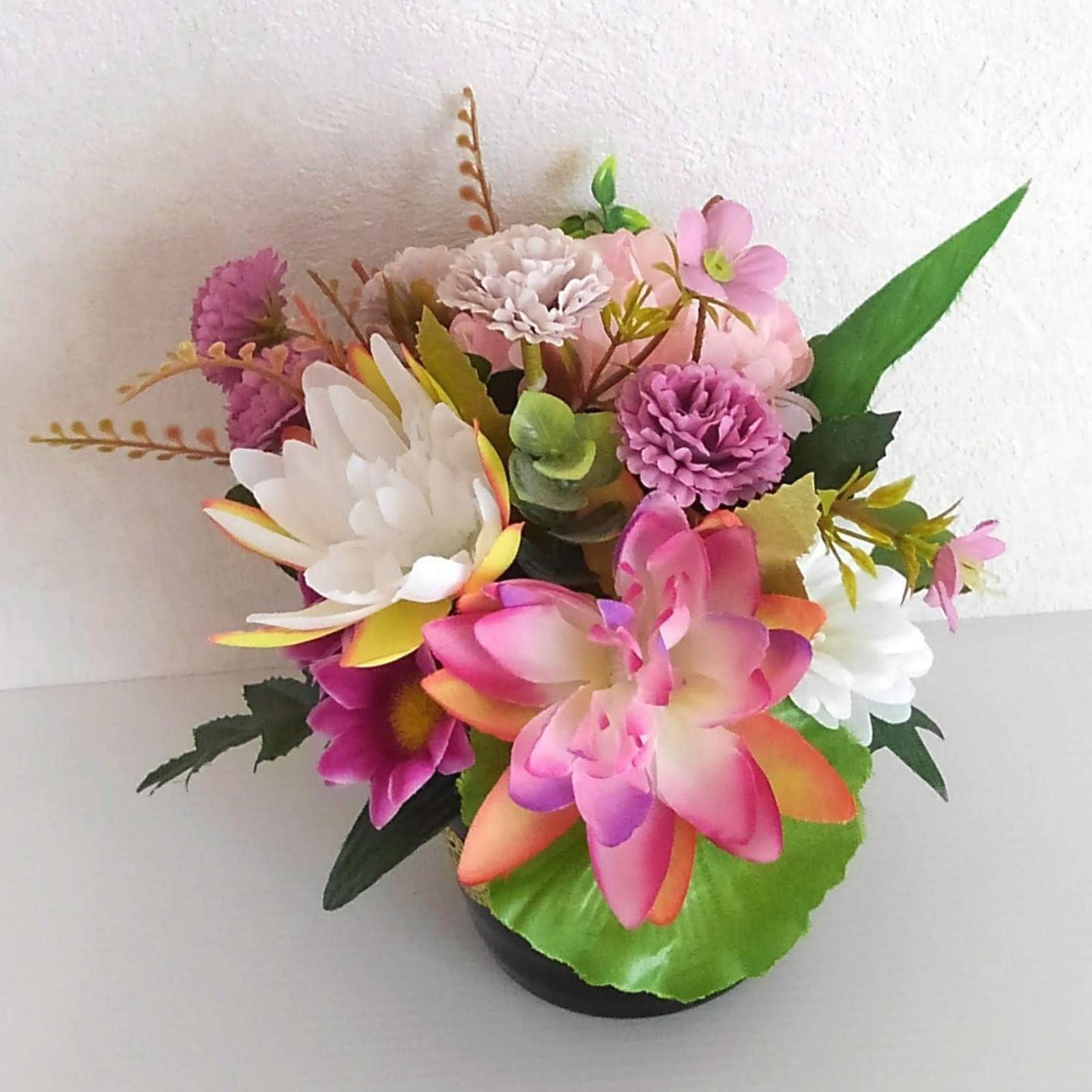 ♕* 大きめの蓮です♬ ボリューミーなシングルアレンジメント