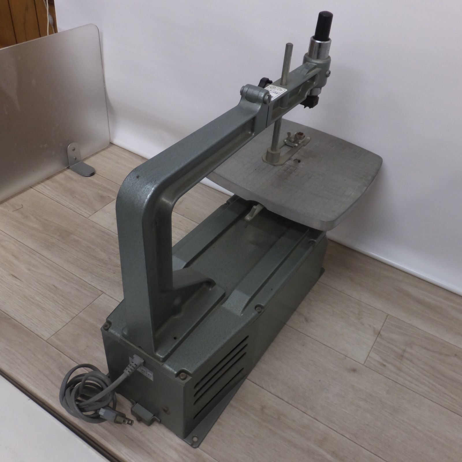 旭工機 スーパー万能糸鋸盤 フリーアーム式 AF-1 100V 50 60Hz