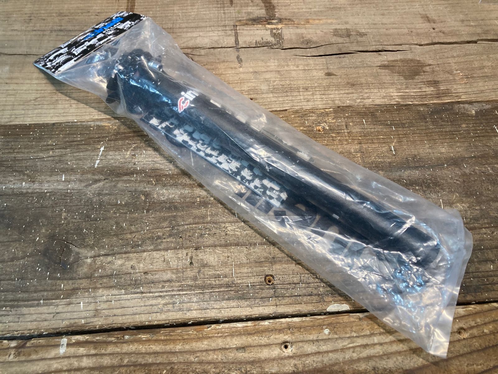 IN875 チネリ Cinelli アルミ シートポスト 黒 Φ27.2 300mm 未開封品