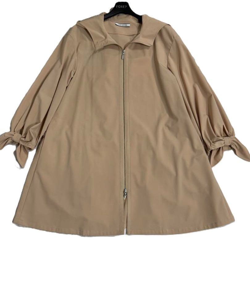 【極美品】FOXEYフォクシーニューヨーク ウォータープルーフレイニー