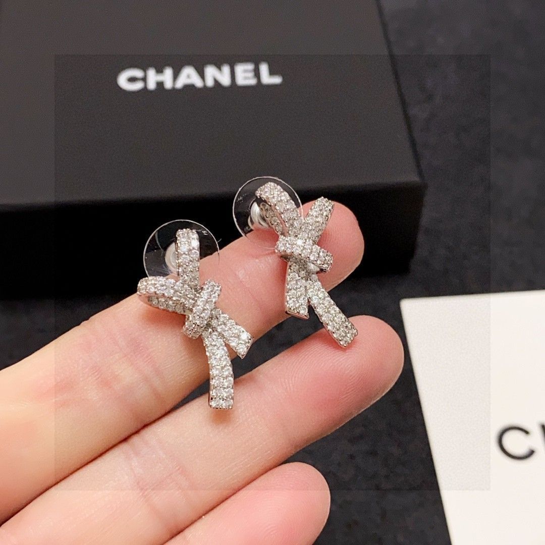 【新作】CHANEL 美しい♪ぶら下がりイヤリング 2019年 新作 CHANEL シャネル ミックス ストラス ぶらさがり