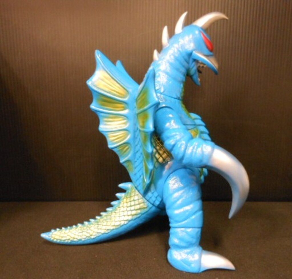 ソフビライフ　ガイガン GODZILLA VINYL WARS EX］として「ソフビライフ ガイガン（2021
