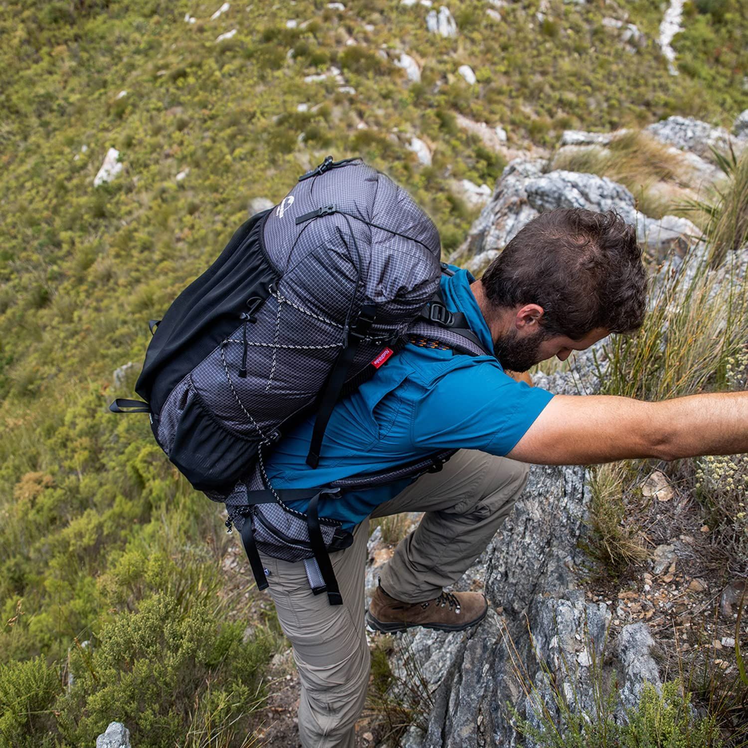 バックパック 人気 通気性 登山