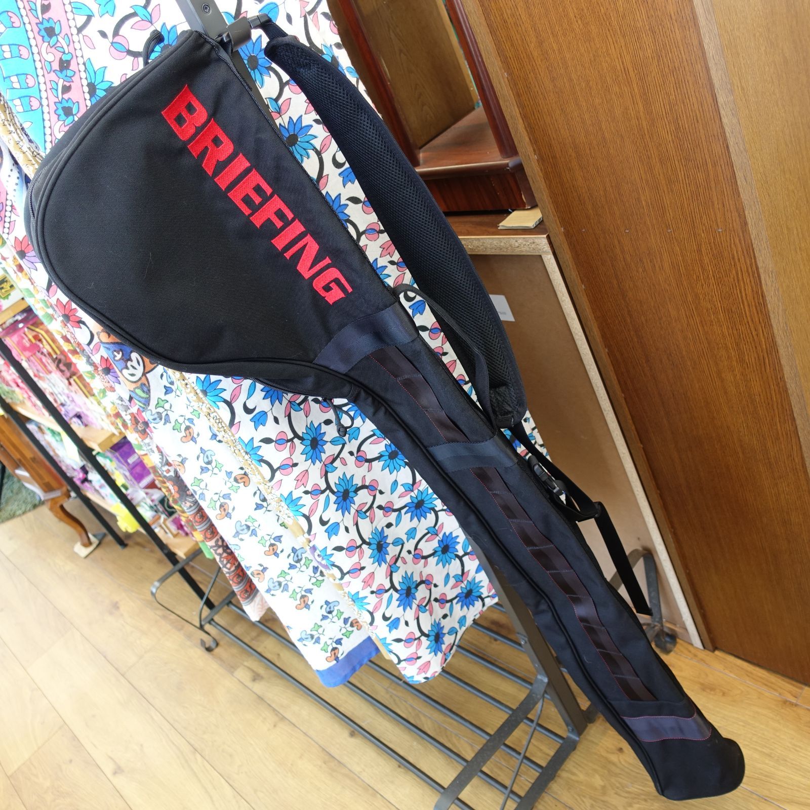 神秘的な BRIEFING ブリーフィング CLUB CASE クラブケース ブラック レッドロゴ エキスパート藤沢辻堂店 【正規取扱店】