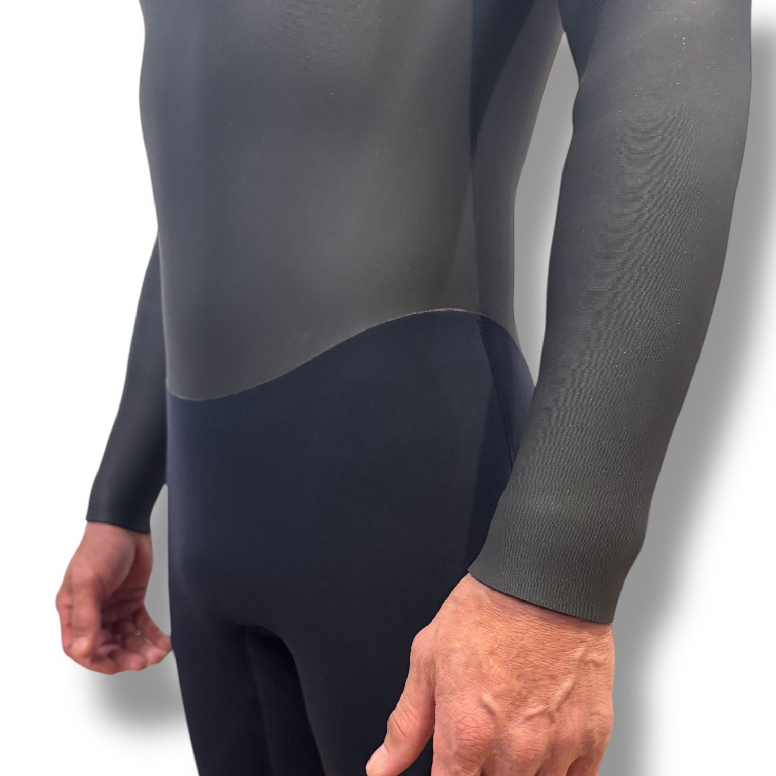 新品未使用 4DIMENSIONS ウエットスーツ 4D セミドライ 5×3mm 裏