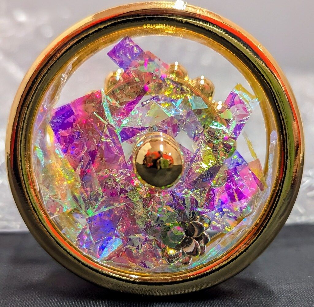 セーラームーン ガラスの 万華鏡 ペンダント ネックレス 美少女戦士セーラームーンEternal」ガラスの万華鏡を再現した