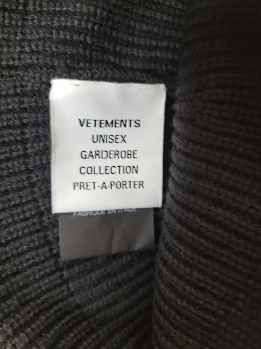VETEMENTS