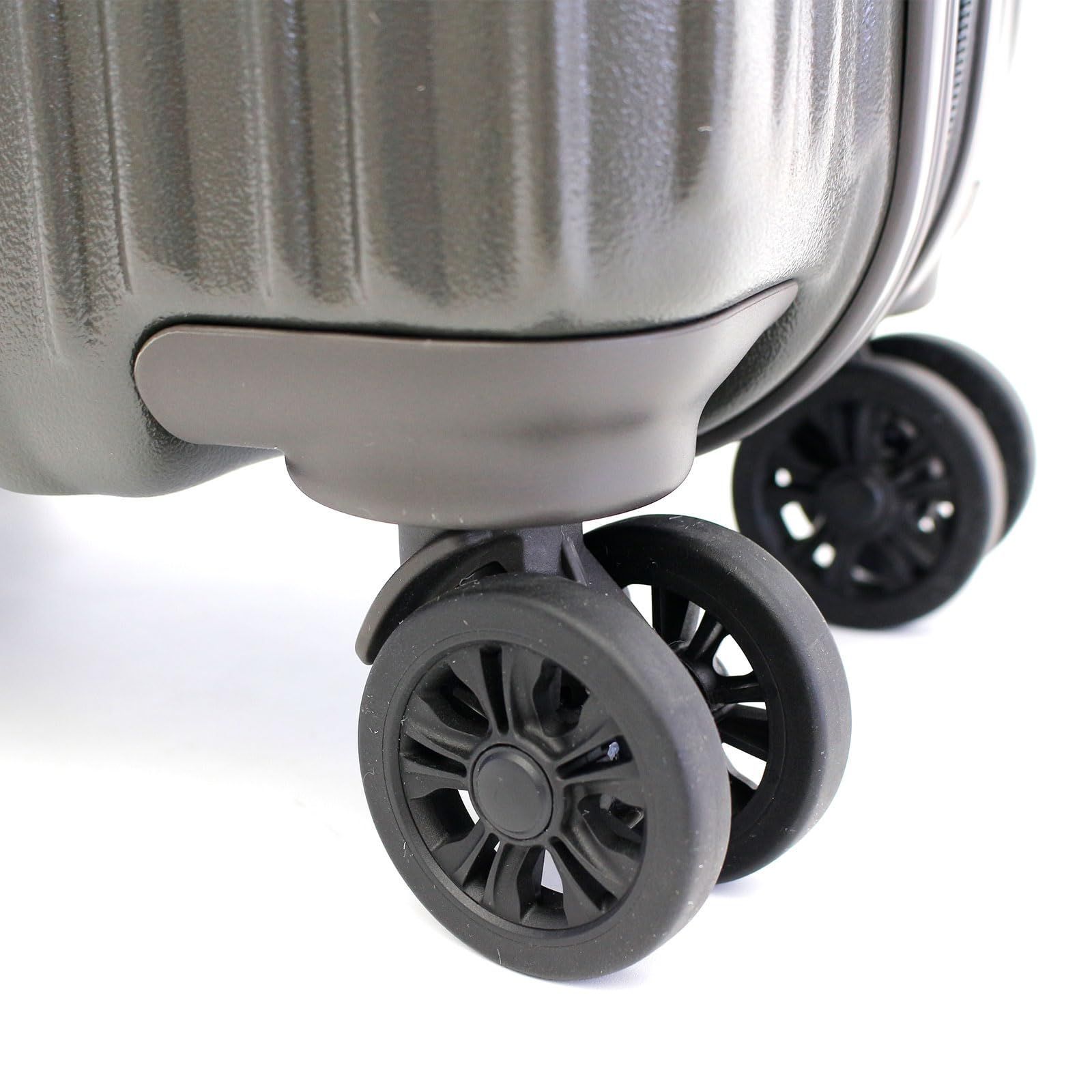 メーカー スーツケース