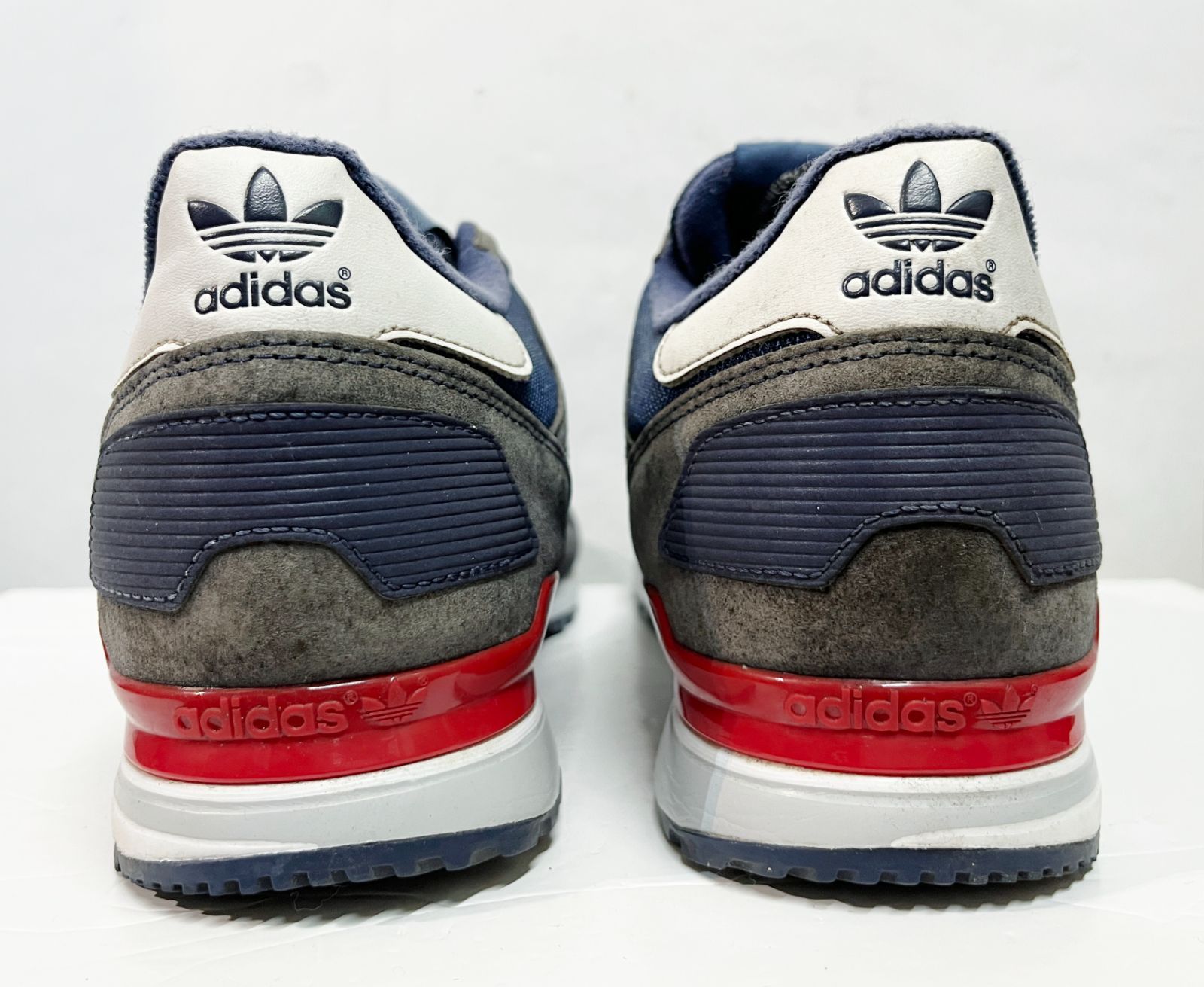 adidas｜アディダス ZX700 スニーカー シューズ 靴 AQ5422 - メルカリ