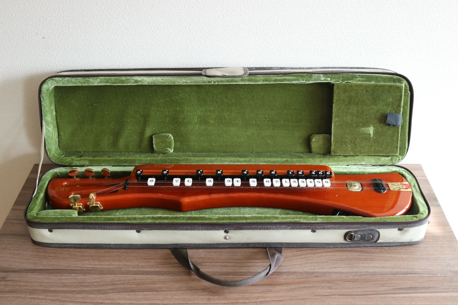 鈴木楽器 電気大正琴 こはく ソプラノ SUZUKI / スズキ ケース付き