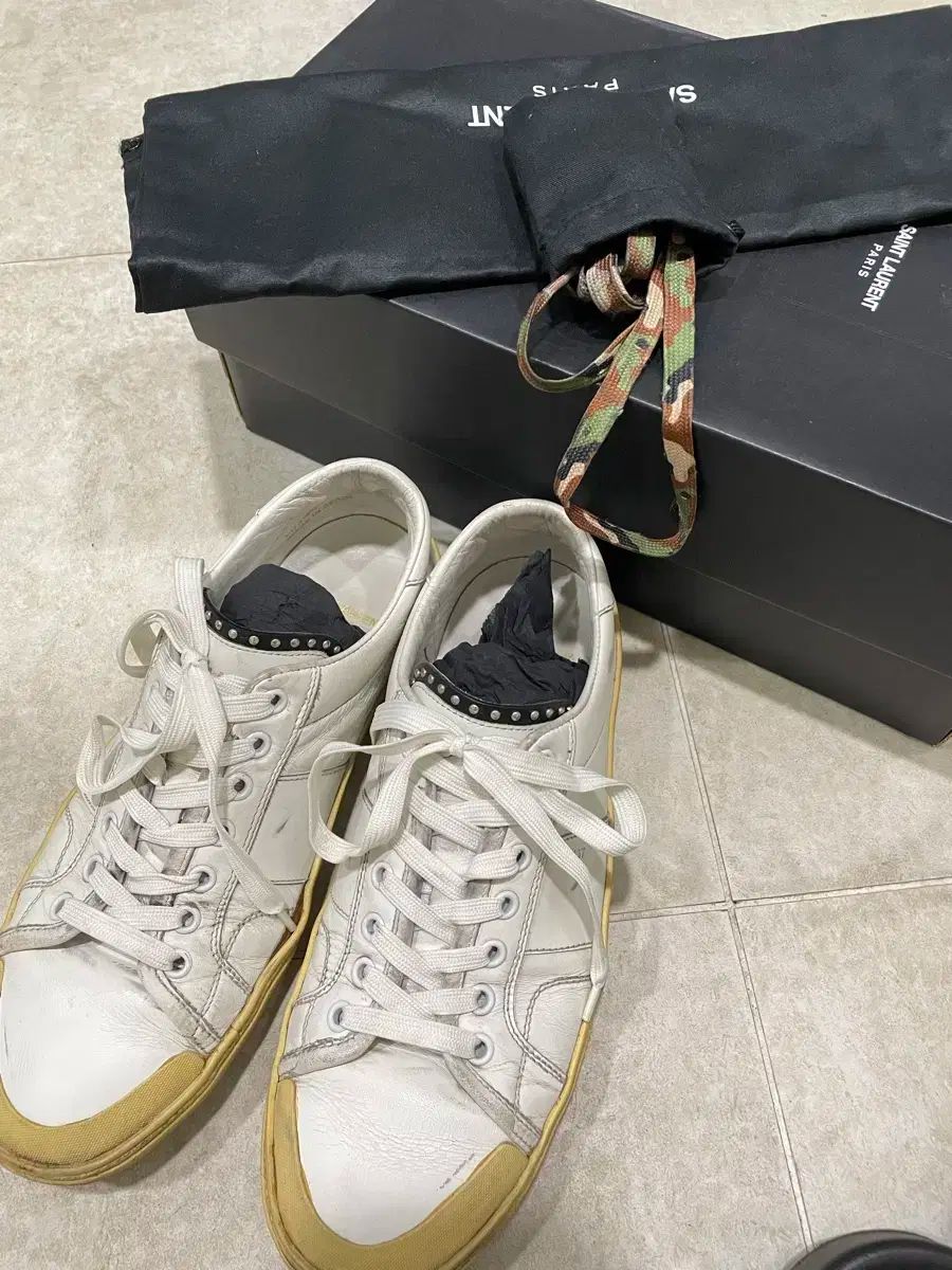 Saint Laurent(サンローラン) slp サーフ スタッズ スニーカーズ 迷彩