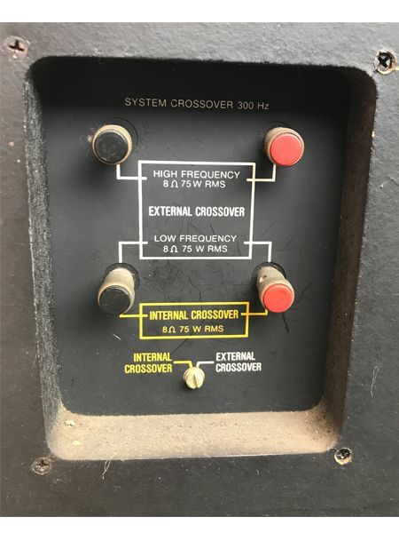 ジェイビーエル Model