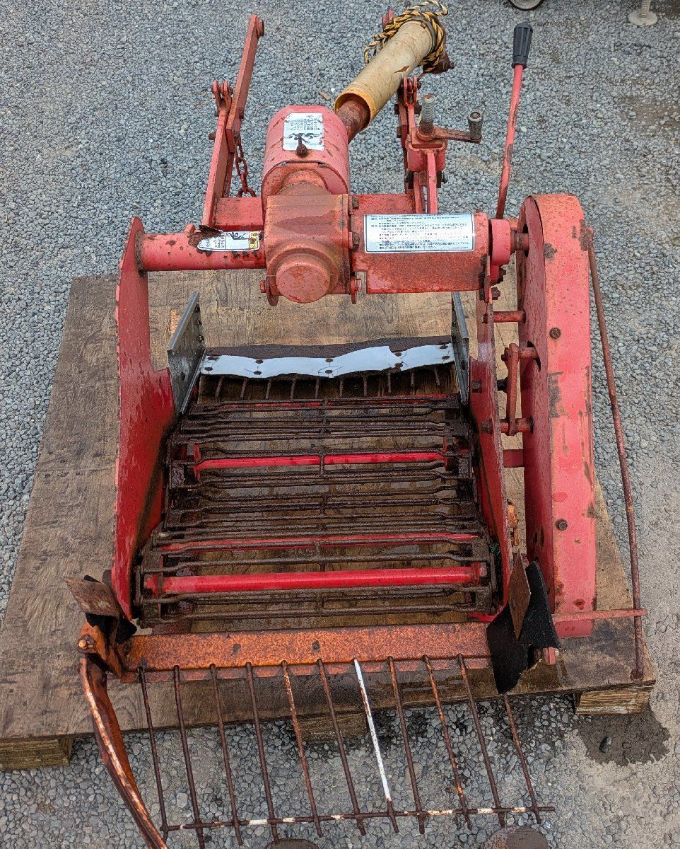 鹿児島発　ニプロ松山　トラクター用堀取機D551BH　二点リンク 鹿児島発 ニプロ松山 トラクター用堀取機D551BH 二点リンク