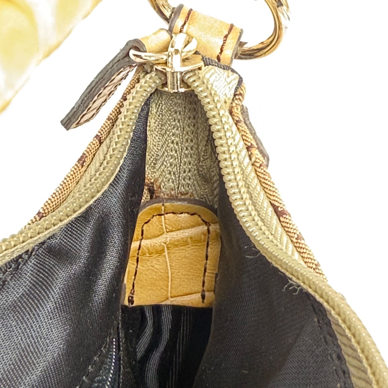 美品】 GUESS ゲス 総柄 ミニ ハンドバッグ ポーチ キャンバス 