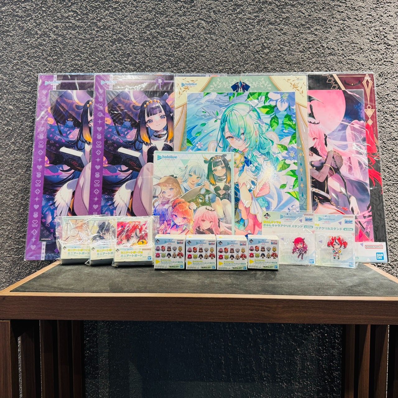 ホロライブ　Blu-ray アクリルビジュアルボード Amazon.co.jp: 一番くじ ホロライブ ちょこのっiこコレクション ラスト