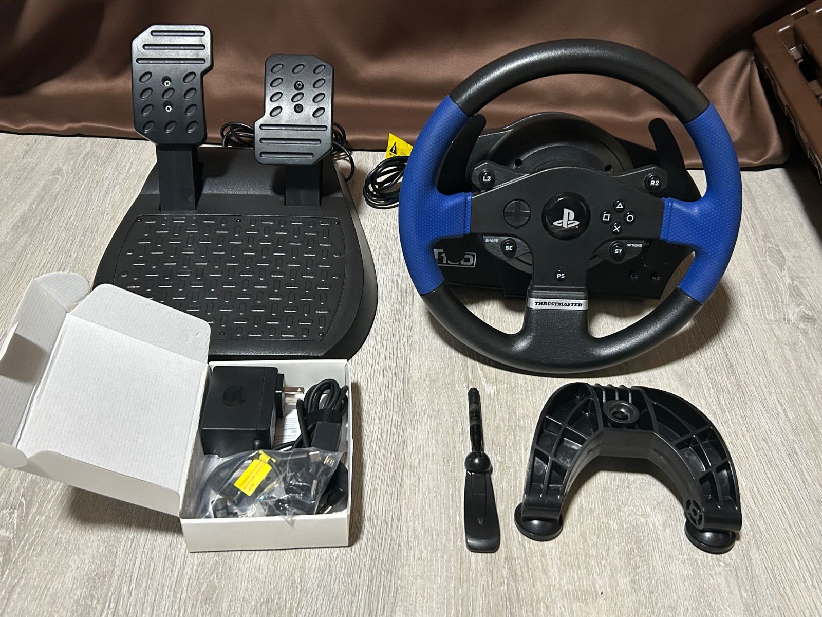 THRUSTMASTER T150 ハンコン