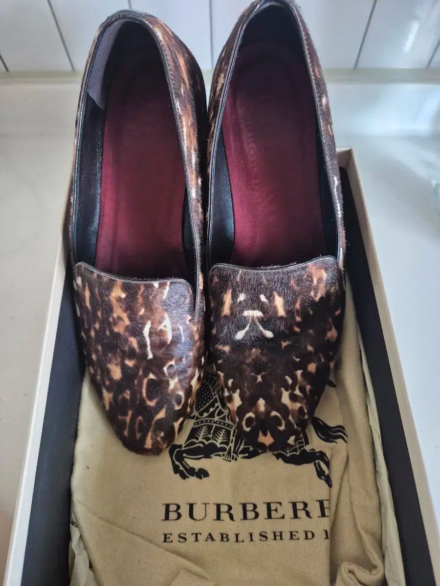 バーバリー ヒョウ柄