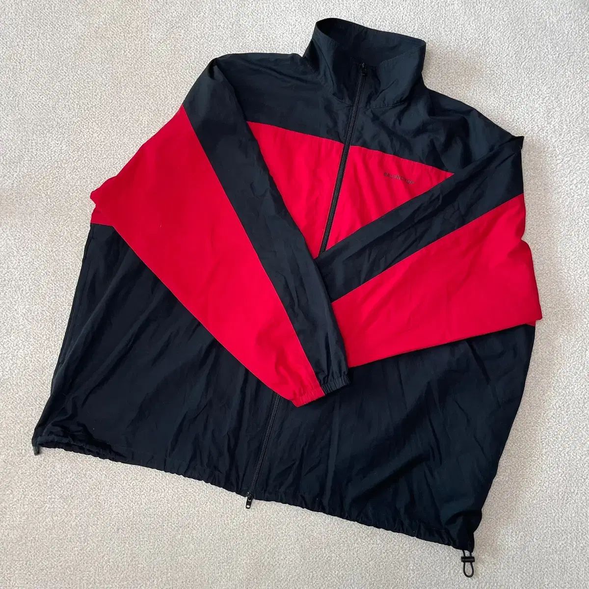 BALENCIAGA