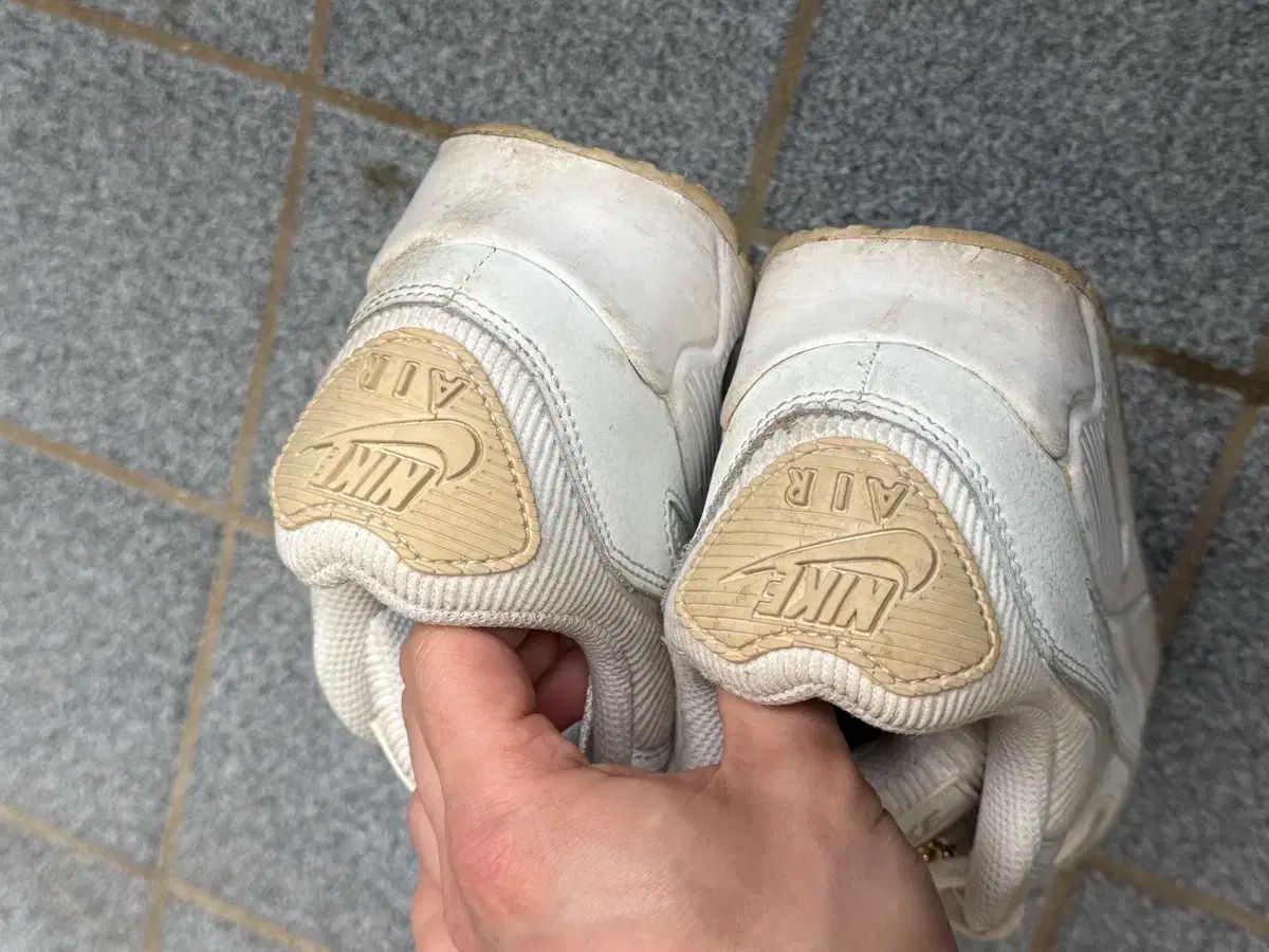 AIR