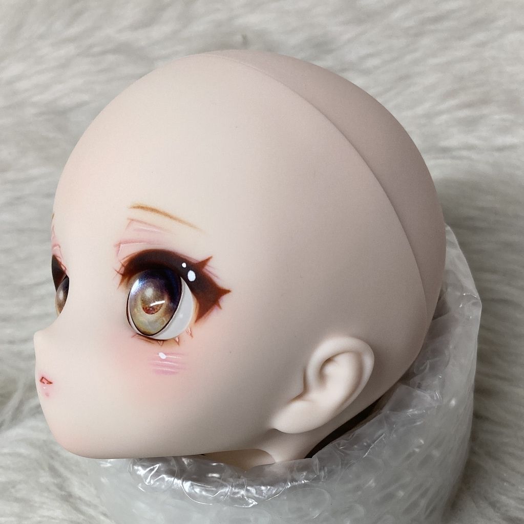 セミホワイト肌