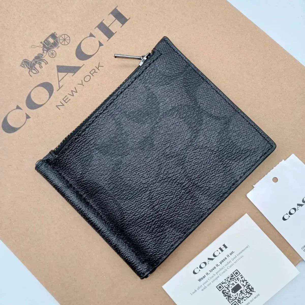 COACH マネークリップ 新品 ブラック シグネチャー 新作 メンズ 新品 COACH マネークリップ 財布 ジップ メンズ商品 送料込み