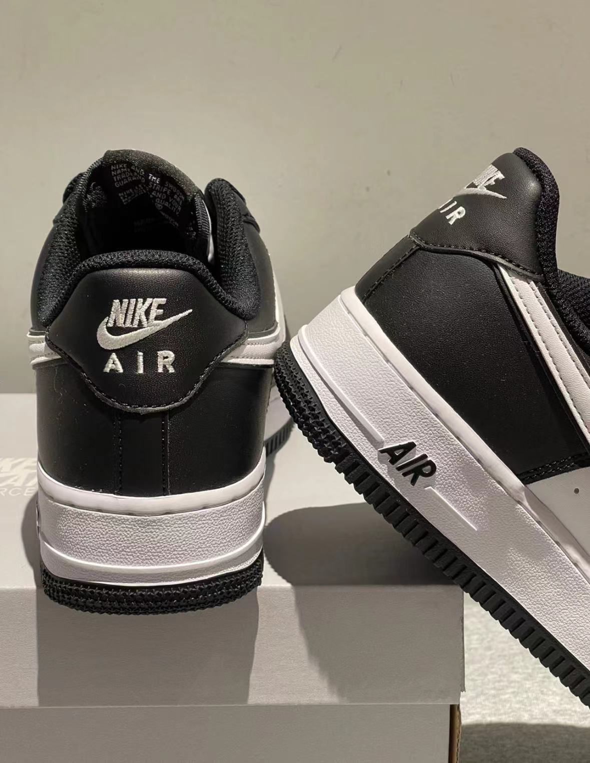 新品未使用 箱付 NIKE ナイキ エアフォース1 スニーカー メンズ AIR FORCE 1 07 ブラック 黒 DV0788-001