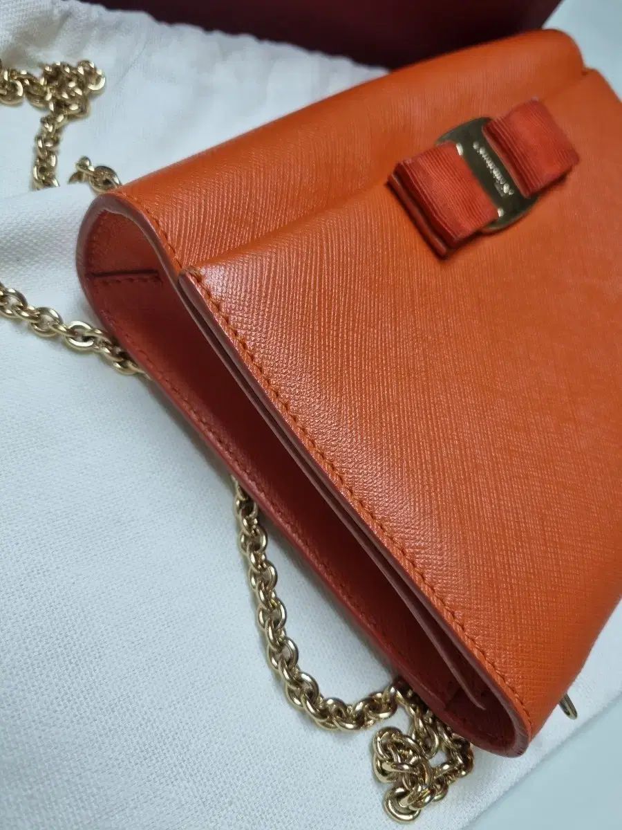 フェラガモクロス