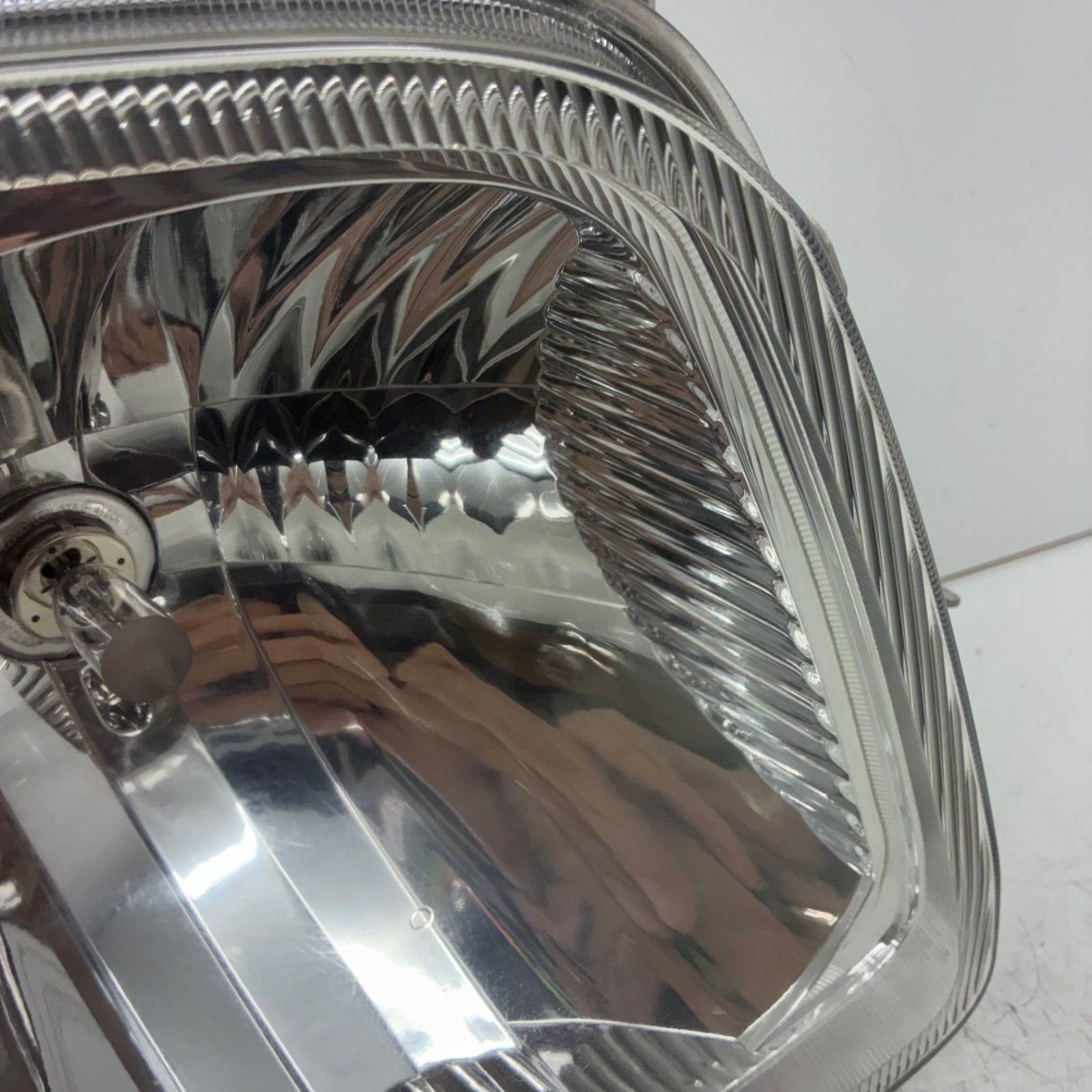 コーティング済 S320V S321V S330V S331V ハイゼット ヘッドライト ランプ レンズ 右側 運転席側 R レベ付 koito 100-51771 P71543