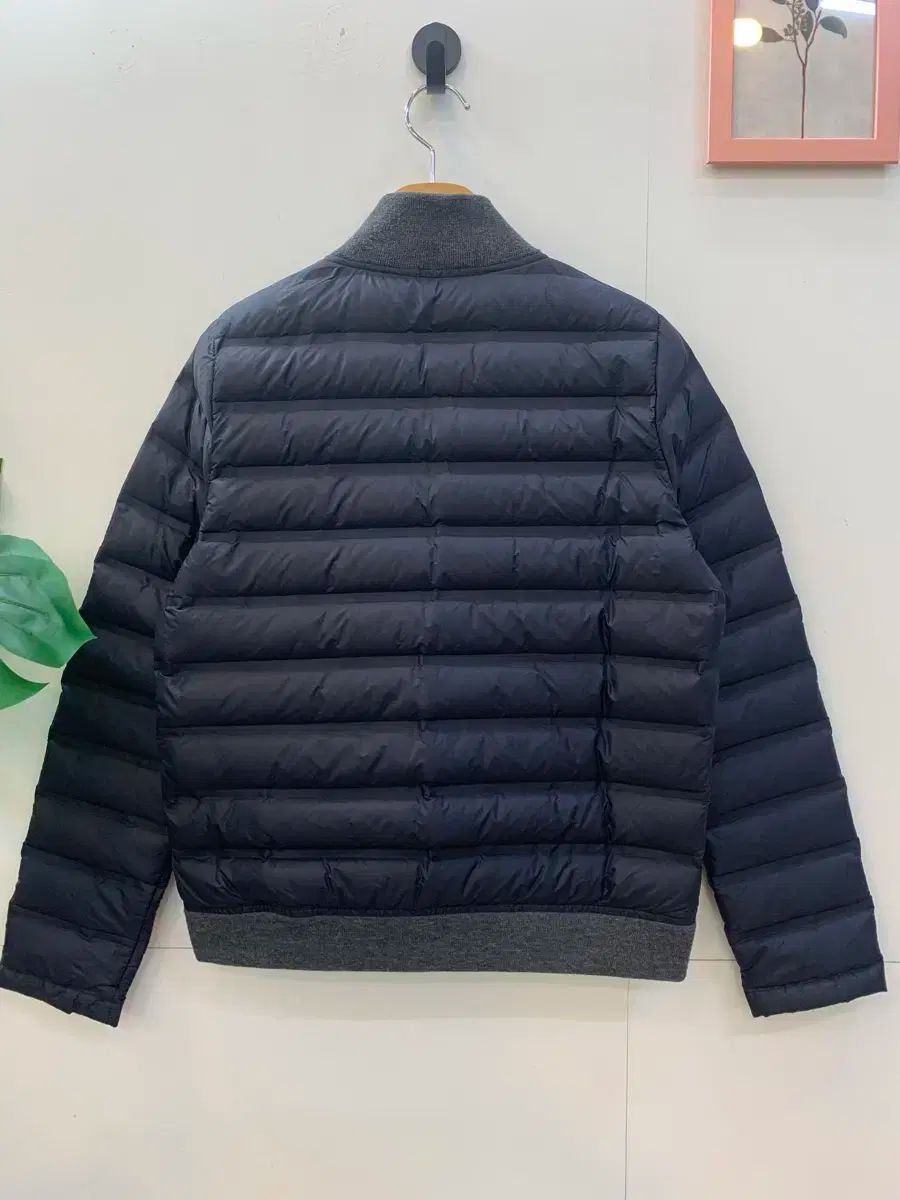 バレンシア グースダウン 軽量ダウンジャケット 66