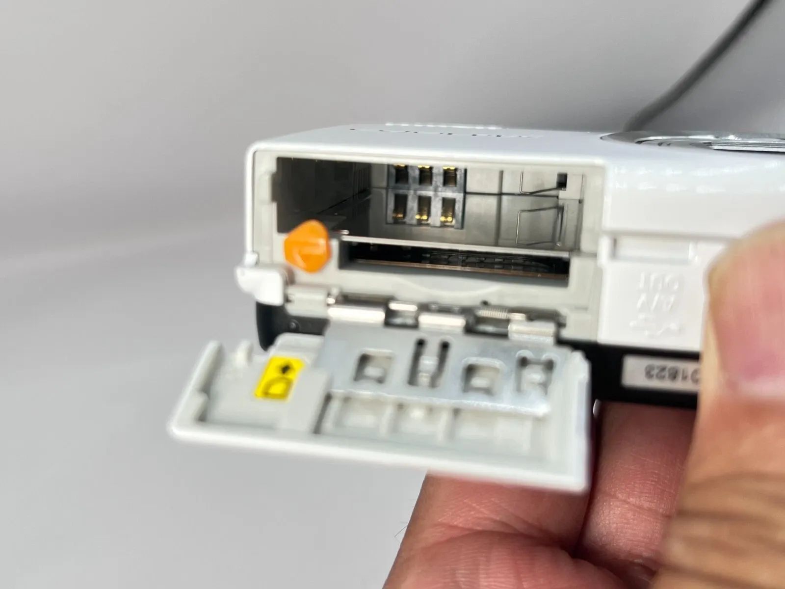 美品 Nikon COOLPIX S6200 コンパクトデジタルカメラ ホワイト 光学10