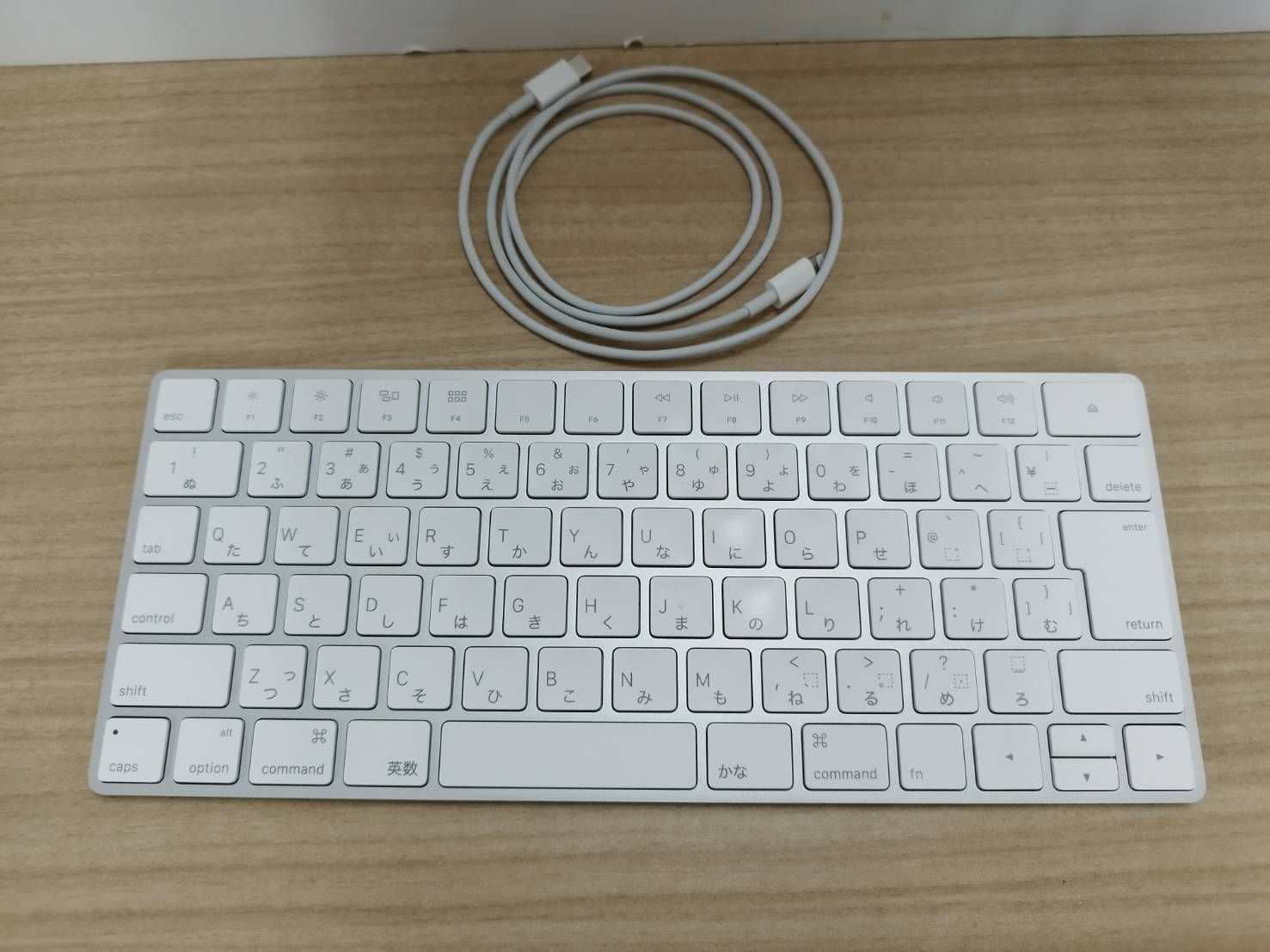 Apple 純正 Magic Keyboard (A1644) 日本語配列 - メルカリ